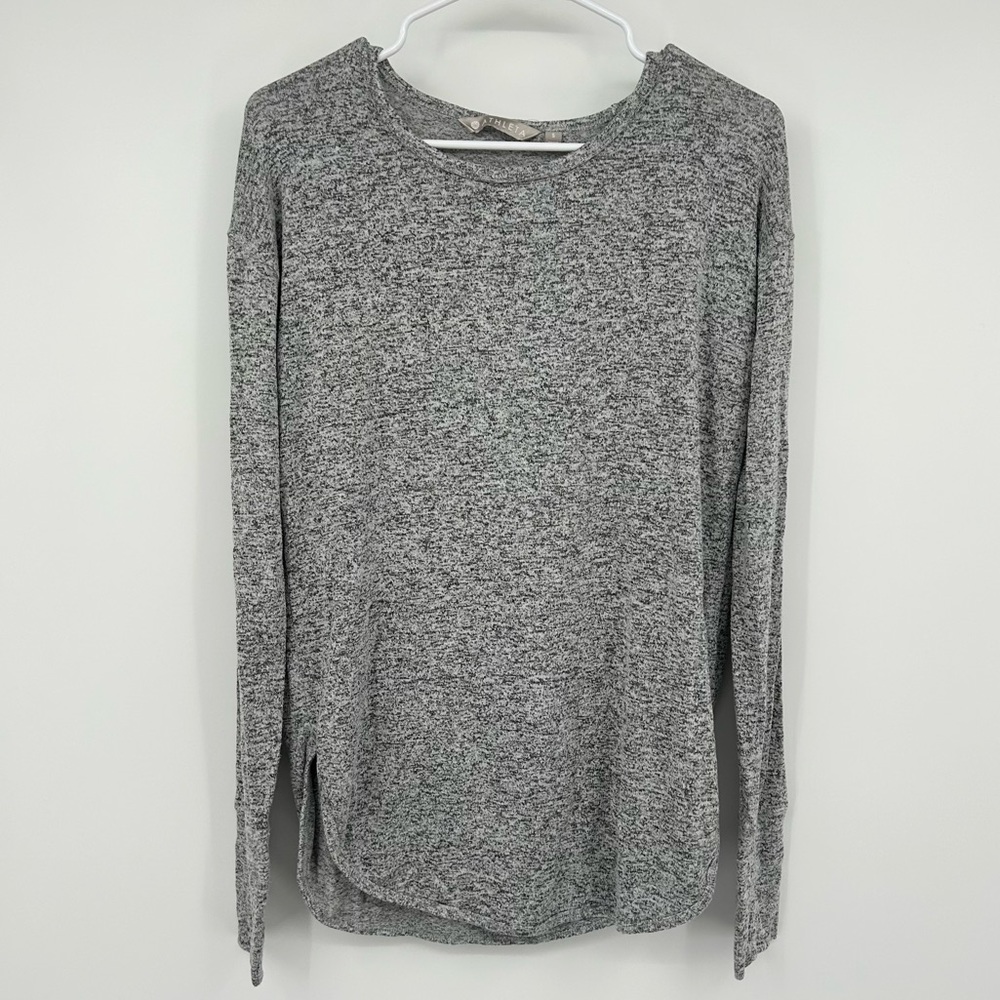 Athleta Heathered Grey Long Sleeve Top